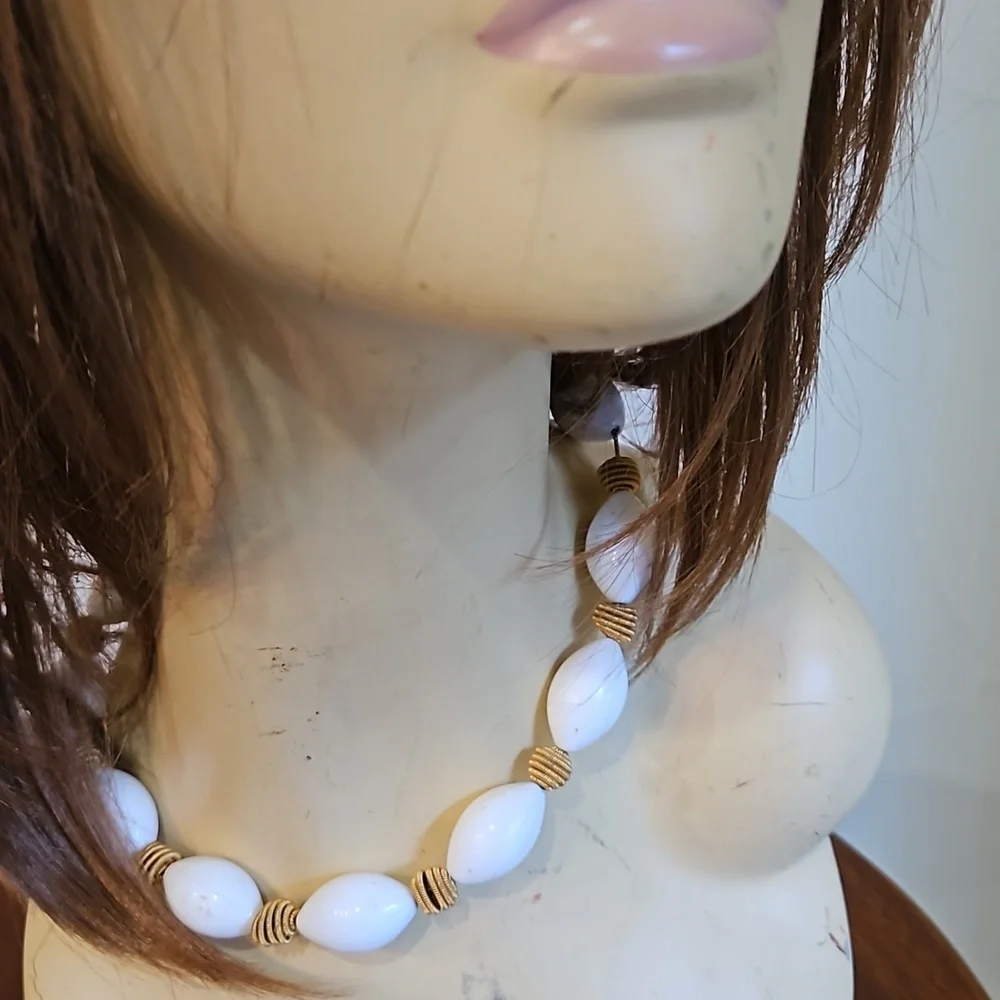 TALBOTS‎ VINTAGE White Gold CHOKER Necklace